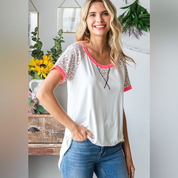 NWT Heimish Floral Print & Solid Top With Stitch Detail - Picture 1 of 2